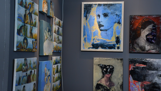 Adana'da düzenlenen Çağdaş Sanat Fuarı sürüyor