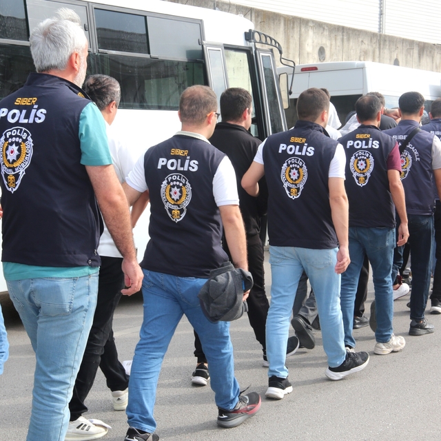 Kocaeli merkezli dolandırıcılık operasyonunda 24 zanlı tutuklandı