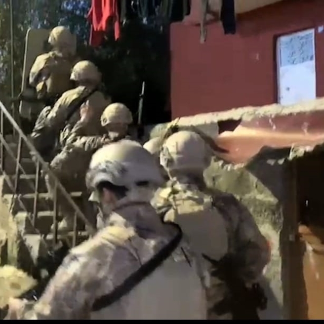 Bitlis ve İzmir'de eş zamanlı uyuşturucu operasyonu; 10 tutuklama