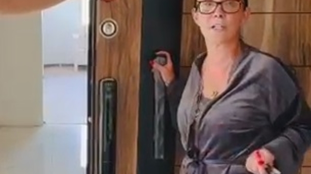 Şarkıcı Güllü, Yalova'da evinin balkonundan düşüp hayatını kaybetti (5)