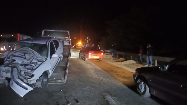 Tosya'da otomobil, traktörün römorkuna çarptı; polis adayı öldü, 5 yaralı