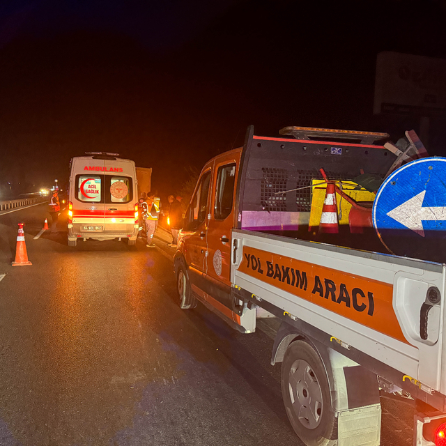 Uşak'ta kamyona arkadan çarpan motosiklet sürücüsü öldü