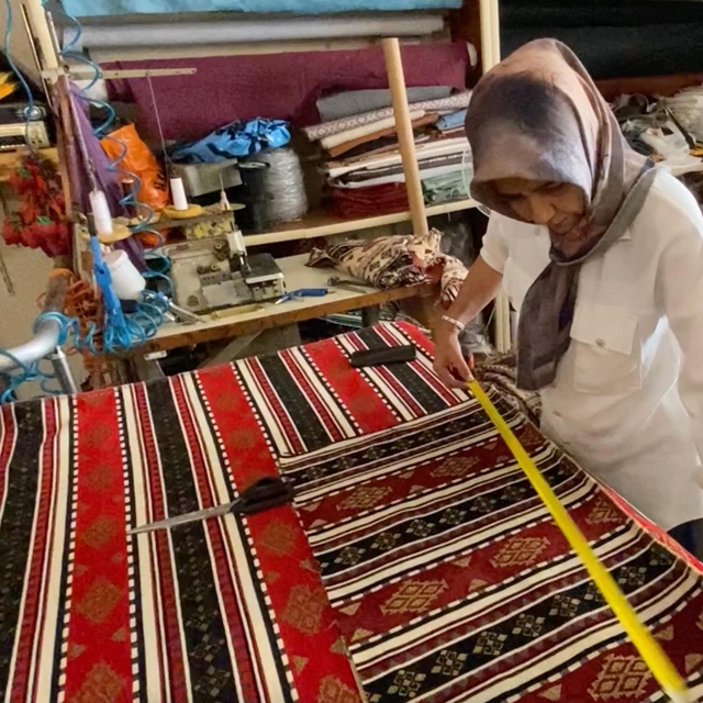 'Kadın işi değil' diyenlere inat 21 yıldır marangozluk yapıyor