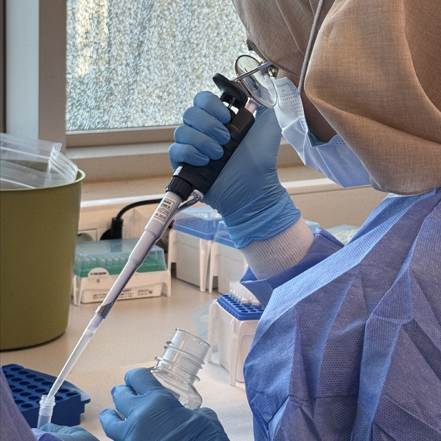 Adli vakaların titizlikle incelendiği Antalya Adli Tıp Kurumu kapılarını AA...