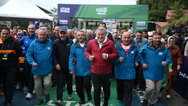 Gençlik ve Spor Bakanı Bak, Rize'deki "Kaçkar by UTMB" organizasyonunda konuştu: