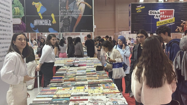 Karadeniz 10. Kitap Fuarı Samsun'da kapılarını ziyaretçilere açtı