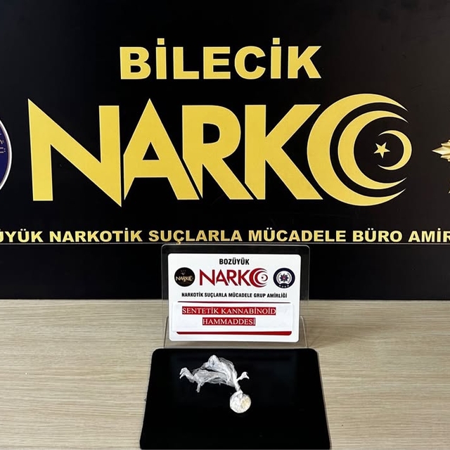 Bilecik'te üzerinde uyuşturucu bulunan 4 kişi yakalandı