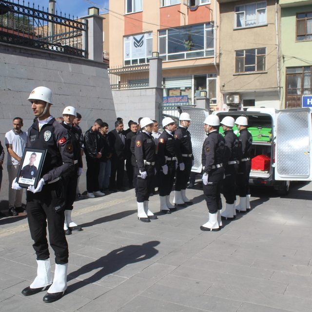 Kazada hayatını kaybeden polis meslek yüksekokulu öğrencisi, son yolculuğun...