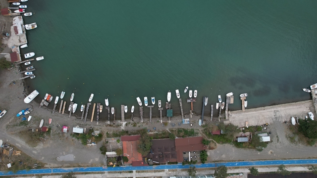 Kastamonu'da olumsuz hava koşulları nedeniyle balıkçılar denize açılamadı
