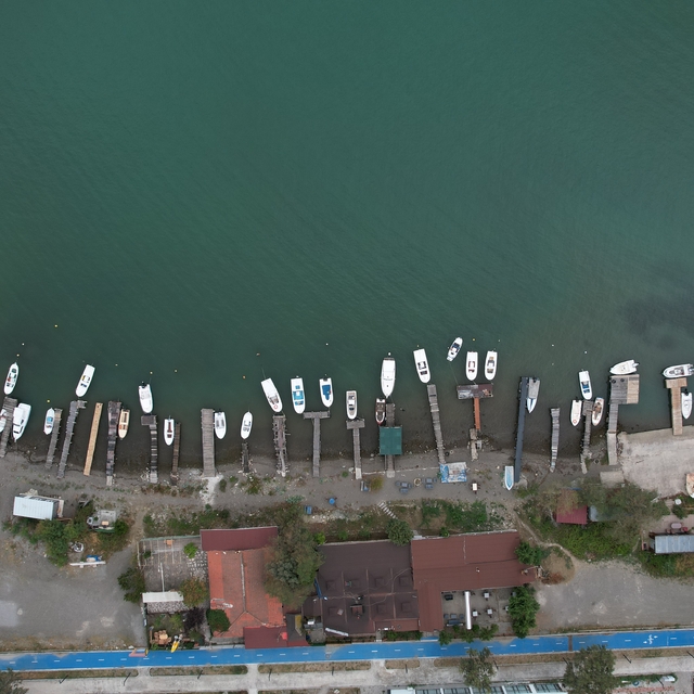 Kastamonu'da olumsuz hava koşulları nedeniyle balıkçılar denize açılamadı