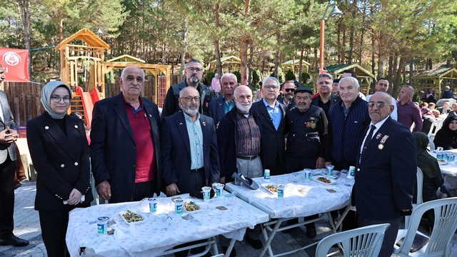 Sivas'ta şehit aileleri ve gaziler piknikte buluştu