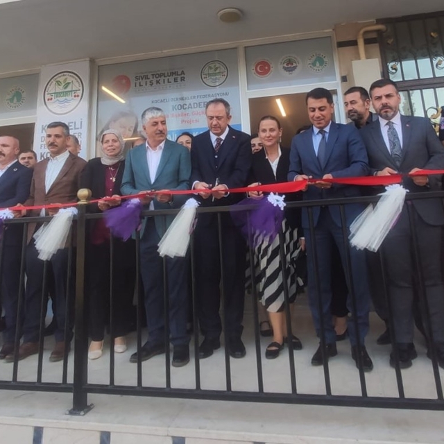 Dilovası'nda Aile Akademisi hizmet vermeye başladı