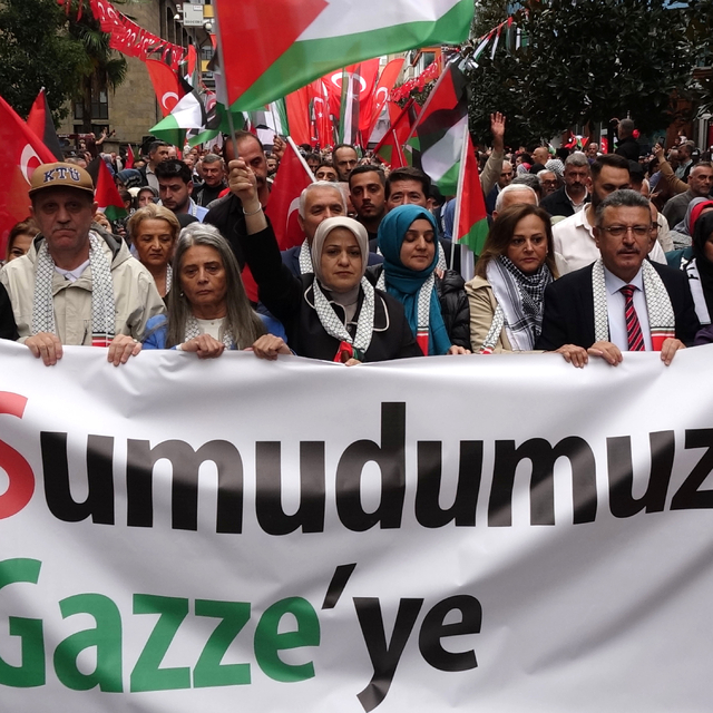 Trabzon'dan Filistin'e destek