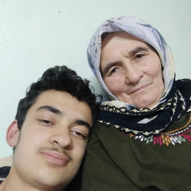 Ahşap evde çıkan yangında babaanne ile torunu öldü (2)