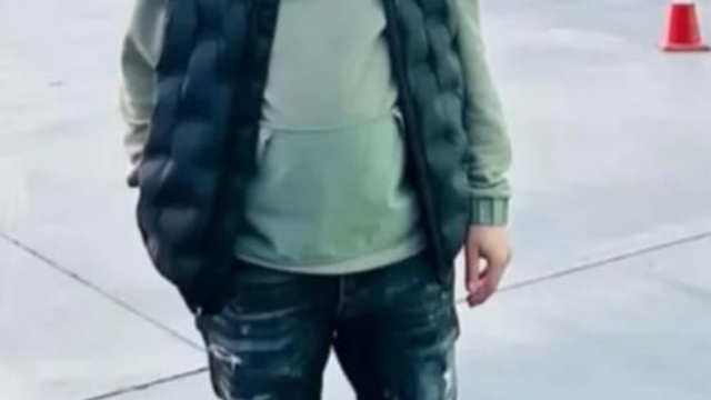 Düğünü izlerken tabanca ile vurulan genç öldü