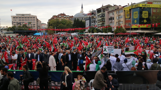Kocaeli'de Küresel Sumud Filosu'na destek yürüyüşü