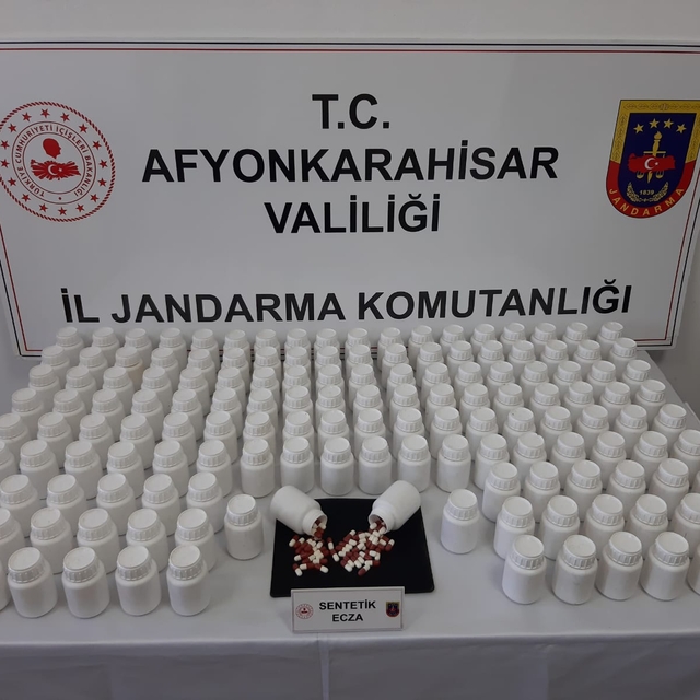 Afyonkarahisar'da uyuşturucu operasyonunda yakalanan 2 şüpheli tutuklandı