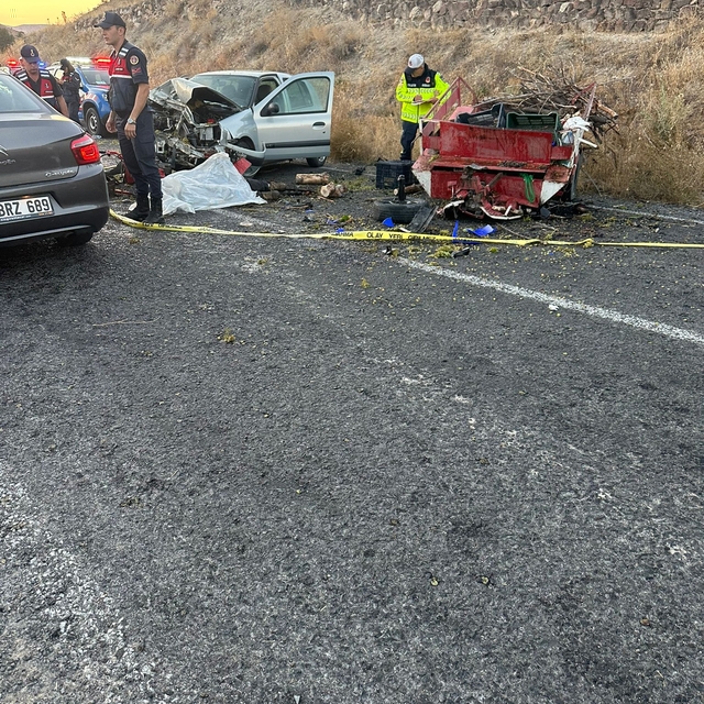 Nevşehir'de patpat ile otomobil çarpıştı: 1 ölü, 4 yaralı