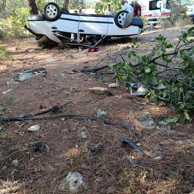 Manisa'da otomobil takla attı: 1 ölü, 1 yaralı