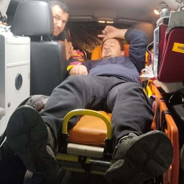 Uludağ'da doğa yürüyüşünde mahsur kalan kişiyi ekipler kurtardı