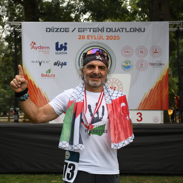 Düzce'de koşu ve bisiklet turundan oluşan Efteni Duatlonu düzenlendi