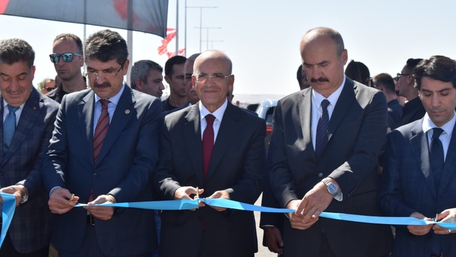 Bakan Şimşek: Batman muhtemelen bu gidişle büyükşehir olacak