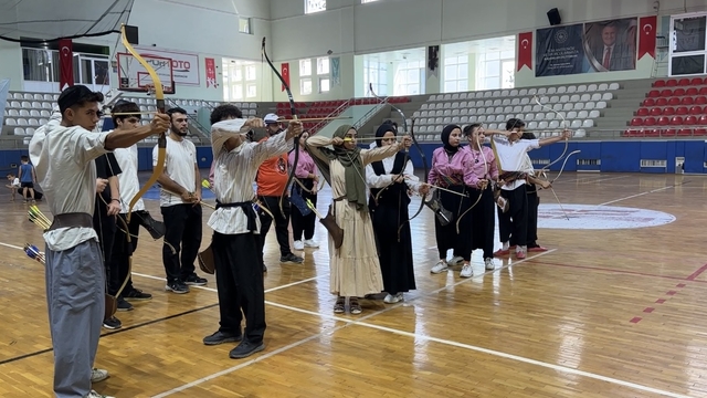 Hatay'da okçuluk turnuvası düzenlendi