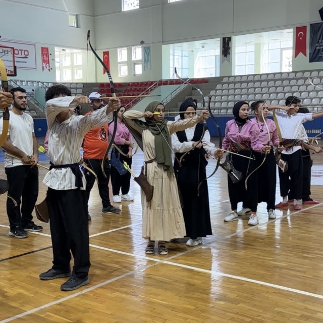 Hatay'da okçuluk turnuvası düzenlendi