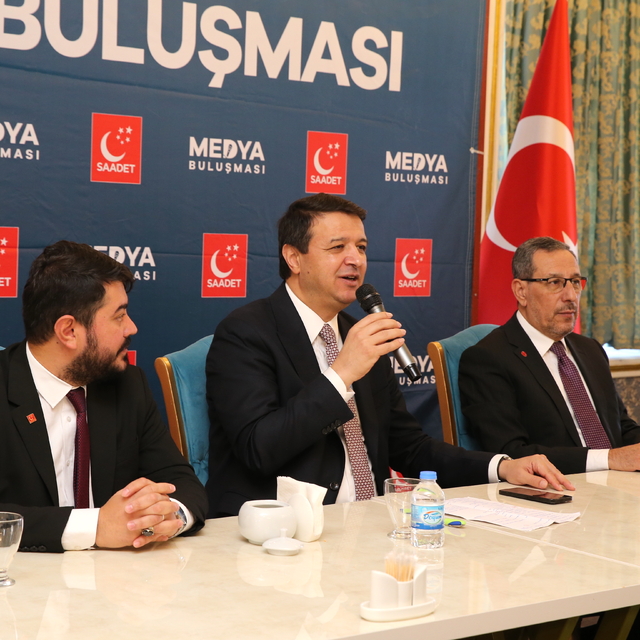 Saadet Partisi Genel Başkanı Arıkan, Erzurum'da "Medya Buluşması" programın...