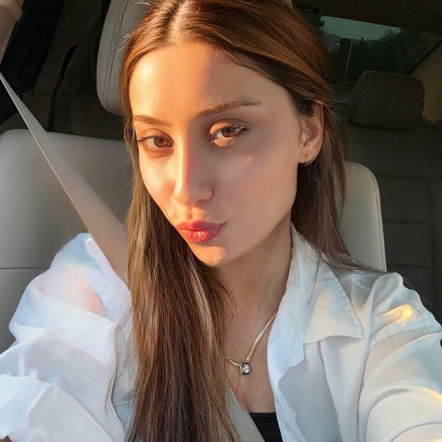 İrem, restoranda yemek yerken yorgun mermi ile bacağından yaralandı