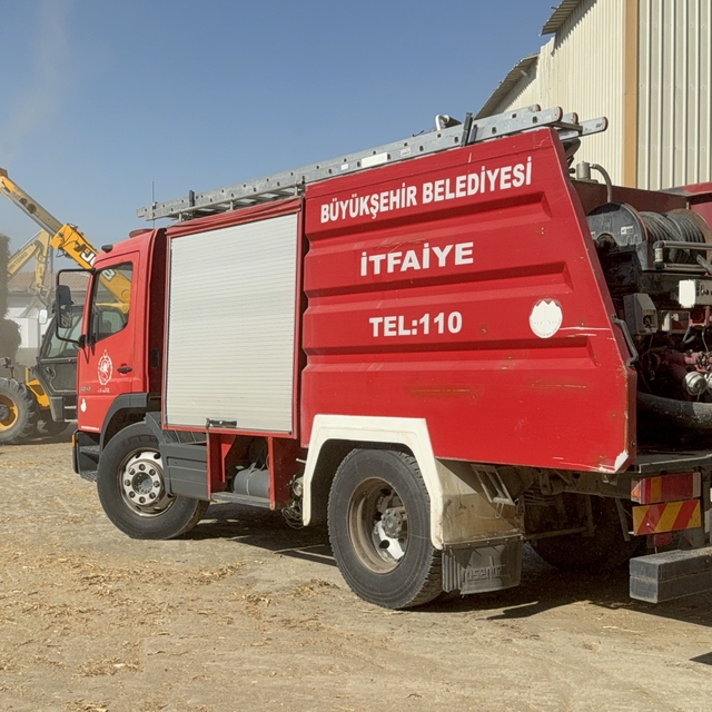 Adana'da enerji tesisinde çıkan yangın kontrol altına alındı