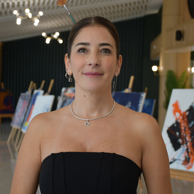 Sergisini Gazze'ye ithaf eden ressamdan Küresel Sumud Filosu'na mavi kurdel...