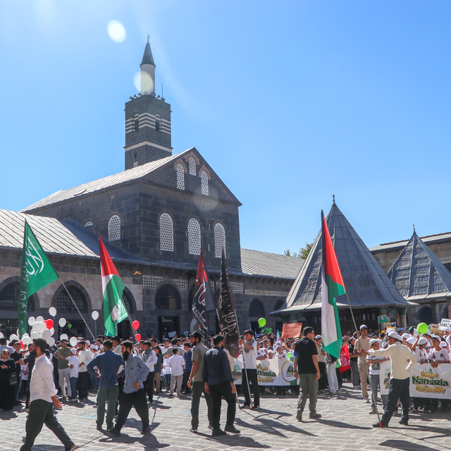Diyarbakır'da "Hayat Namazla Güzeldir" etkinliği düzenlendi