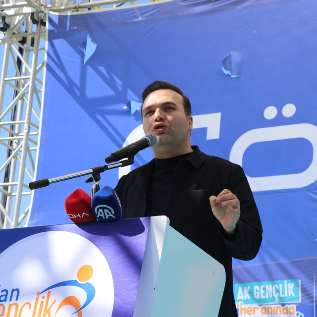 AK Parti Gençlik Kolları Genel Başkanı İbiş: Daha güçlü yarınları hep berab...