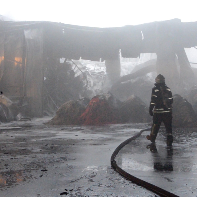 Erzurum'da terlik fabrikasının hammadde deposunda yangın (2)- Yeniden