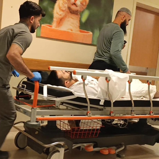 Sokakta 'laf atma' tartışmasında bıçakla yaralandı