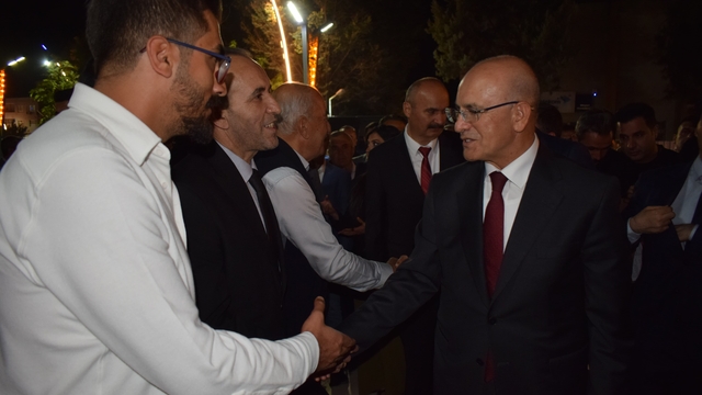 Bakan Şimşek: Batman muhtemelen bu gidişle büyükşehir olacak (2)