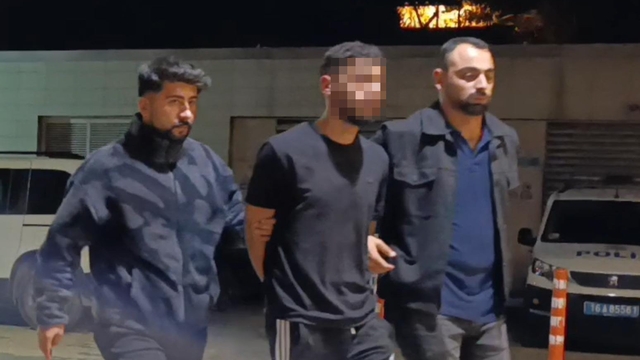 Sokakta 'laf atma' tartışmasında bıçakla yaralandı (2)