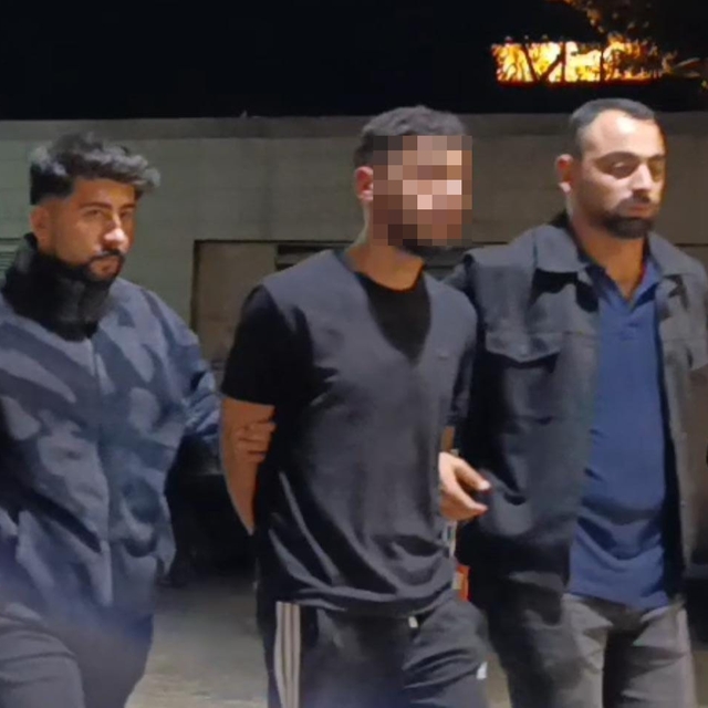 Sokakta 'laf atma' tartışmasında bıçakla yaralandı (2)