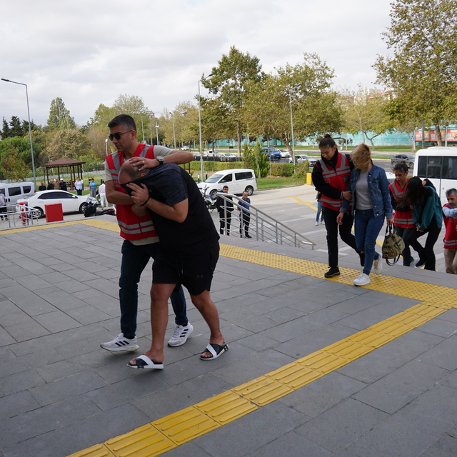 Nitelikli dolandırıcılık şebekesine yönelik Tekirdağ merkezli operasyonlard...
