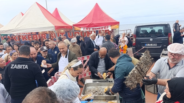 Çınarcık'ta 2. Hamsi Festivali düzenlendi.
