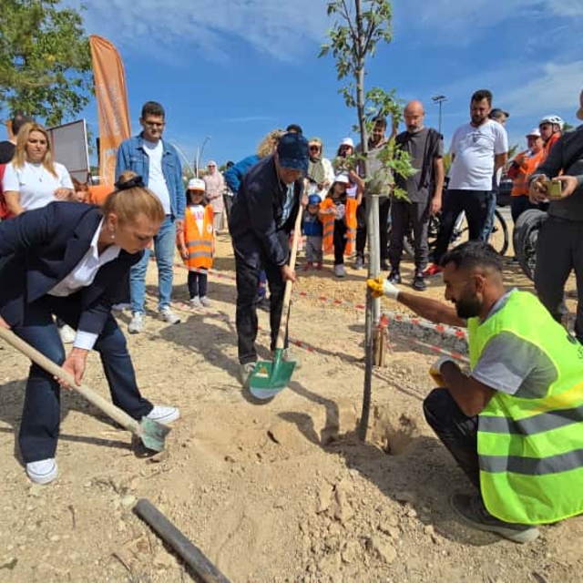 Karabük'te orman yangını şehidi Enes Kızılyer için hatıra koruluğu oluşturu...