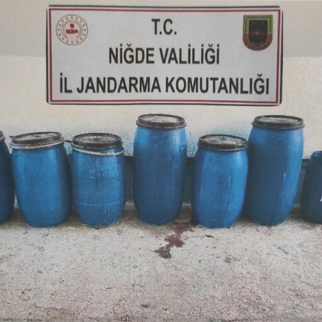 Niğde'de 920 litre kaçak içki ele geçirildi