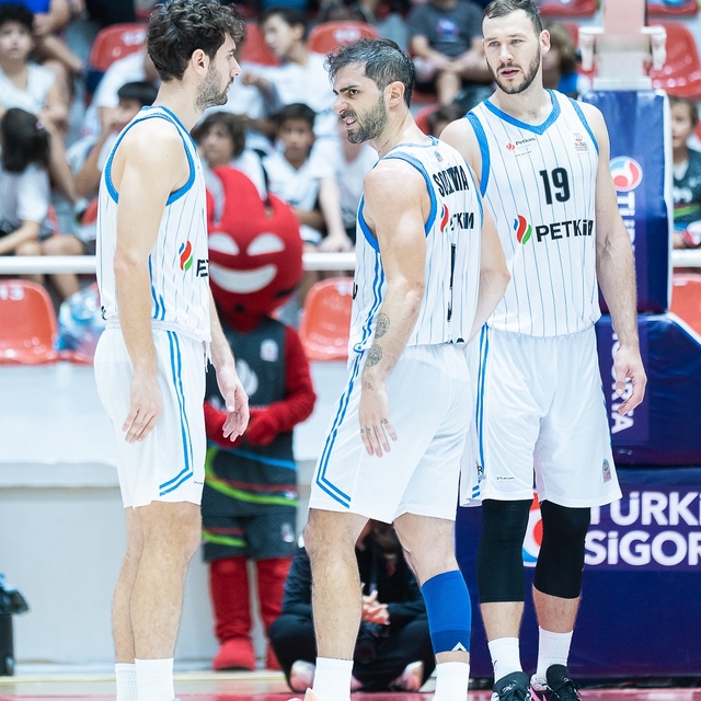 Petkimspor farklı başladı