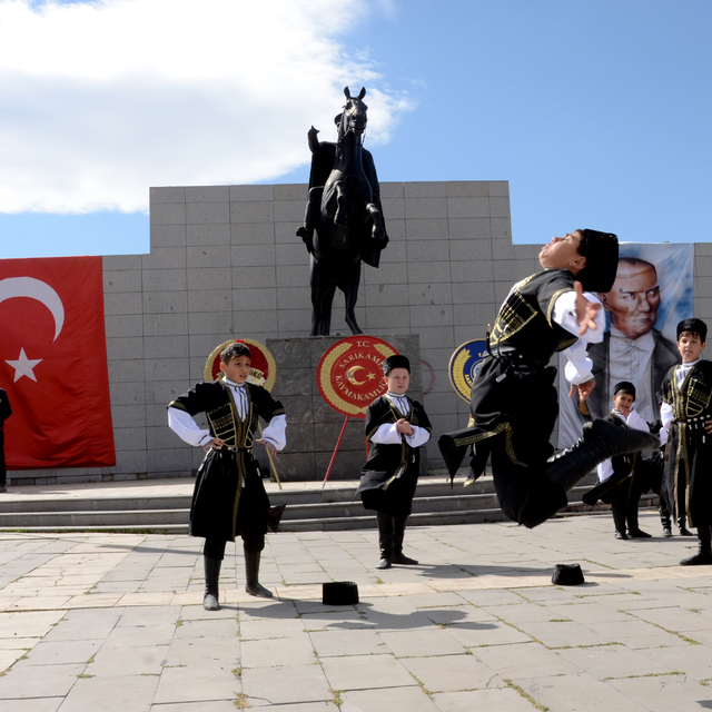 Sarıkamış'ın düşman işgalinden kurtuluşunun 105. yıl dönümü törenle kutland...