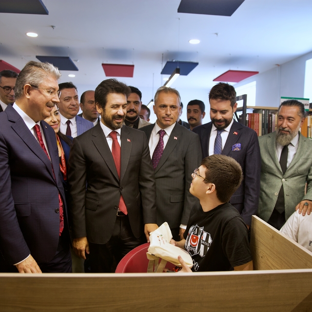 Osmaniye'de Kültür ve Turizm Bakan Yardımcısı Mumcu kütüphane açılışına kat...