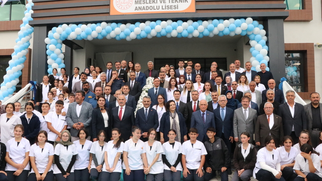 Boğazlıyan Cemil Çiçek Mesleki ve Teknik Anadolu Lisesi hizmete açıldı