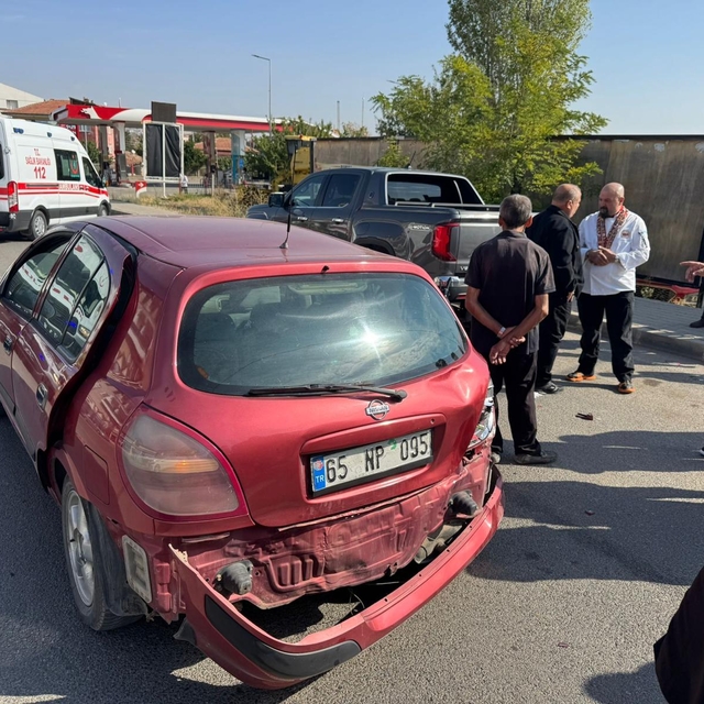 Kırıkkale'de otomobille çarpışan motosikletteki 2 kişi yaralandı