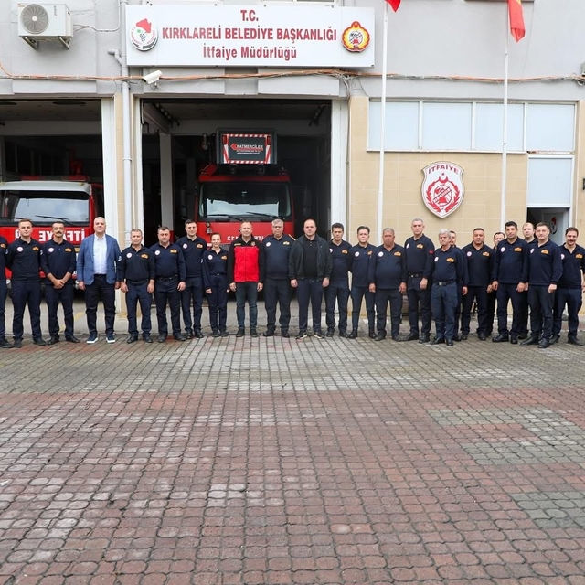 Kırklareli Belediye Başkanı Bulut, itfaiye personeliyle bir araya geldi