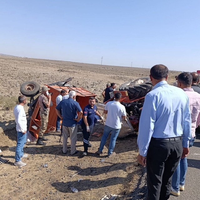 Şırnak'ta devrilen traktör römorkunun altına kalan kişi öldü